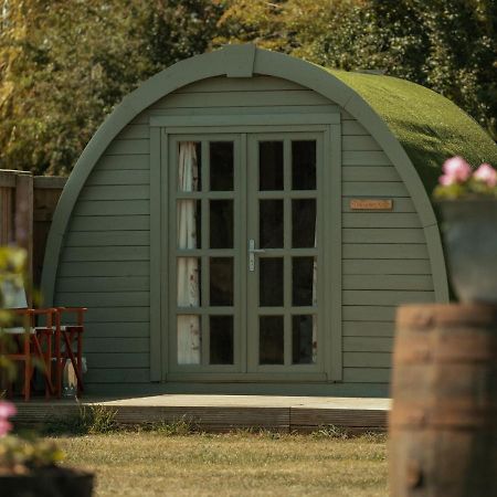 צ'יפנהאם Glamping In Wiltshire The Green Knoll Is A Charm מראה חיצוני תמונה
