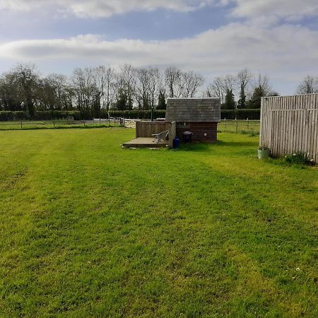 צ'יפנהאם Glamping In Wiltshire The Green Knoll Is A Charm מראה חיצוני תמונה