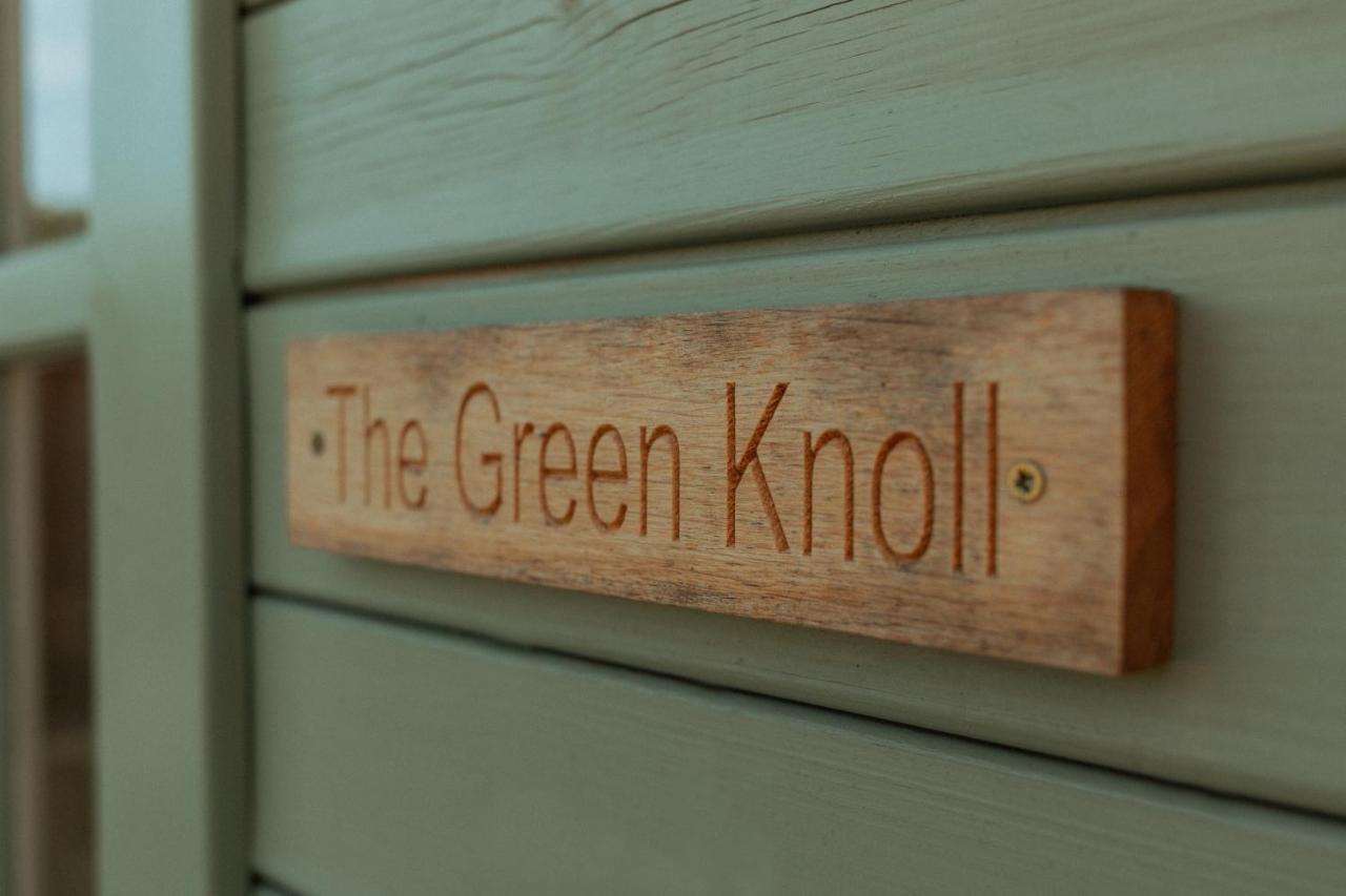 צ'יפנהאם Glamping In Wiltshire The Green Knoll Is A Charm מראה חיצוני תמונה