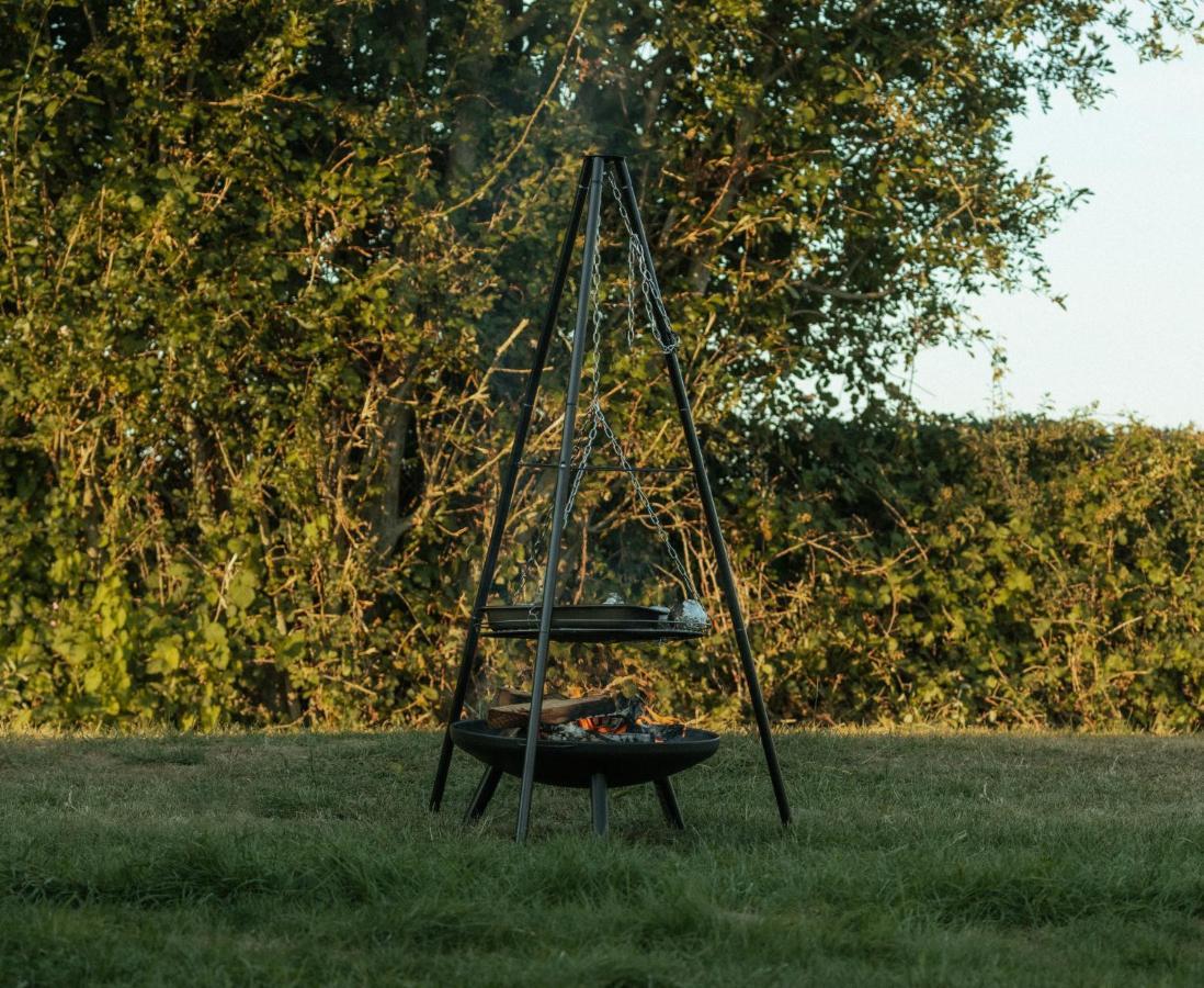 צ'יפנהאם Glamping In Wiltshire The Green Knoll Is A Charm מראה חיצוני תמונה