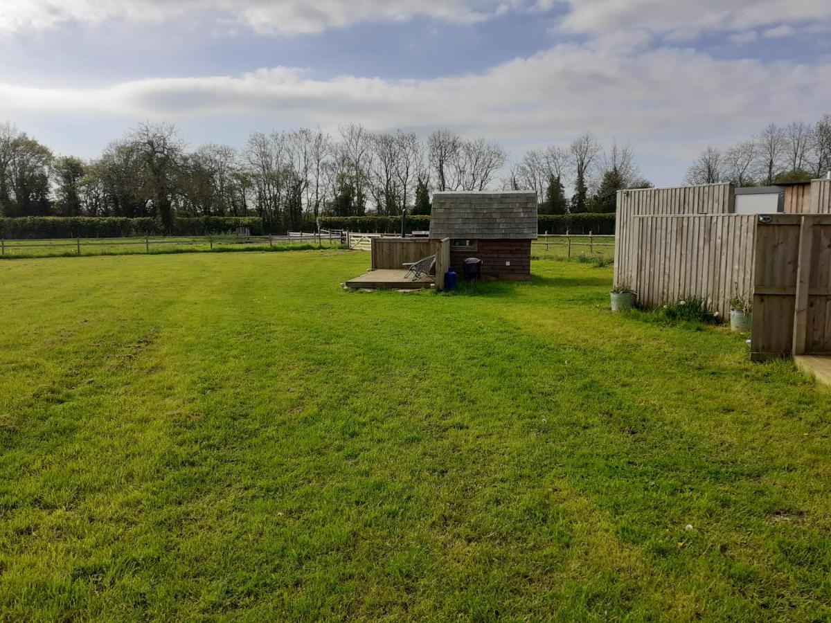צ'יפנהאם Glamping In Wiltshire The Green Knoll Is A Charm מראה חיצוני תמונה